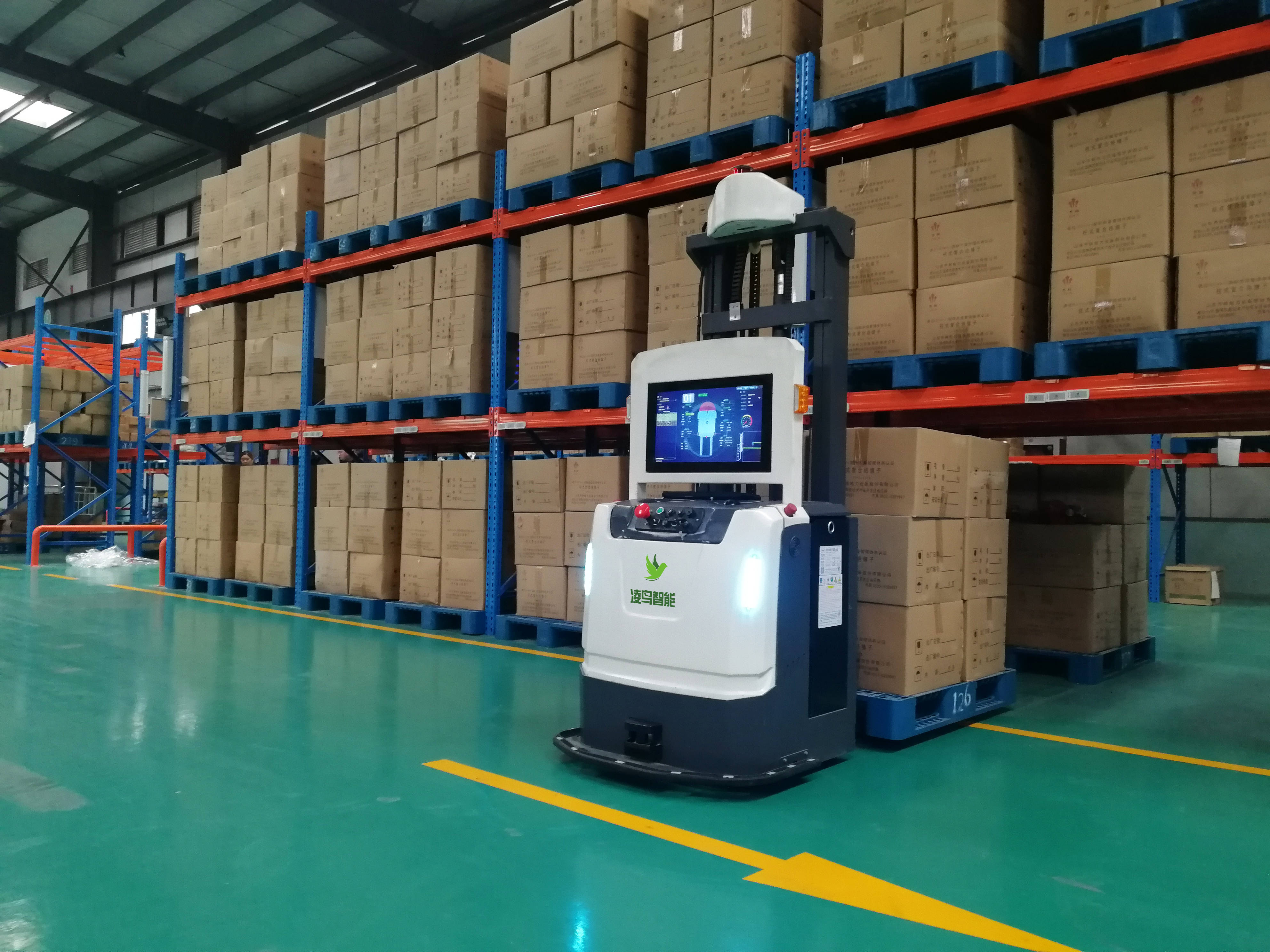 智能搬运机器人开启柔性物流新市场