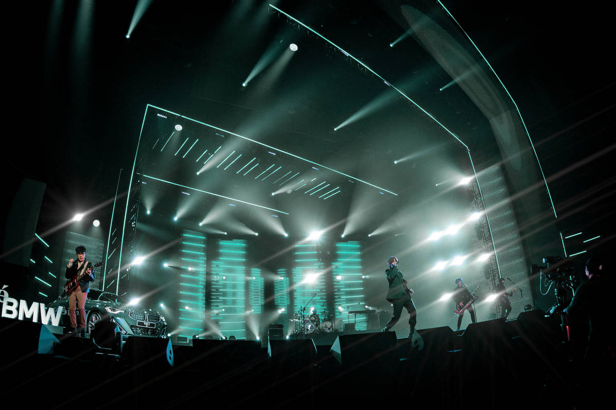 八三夭蝉联kkbox音乐风云榜年度风云歌手组曲连唱燃爆现场