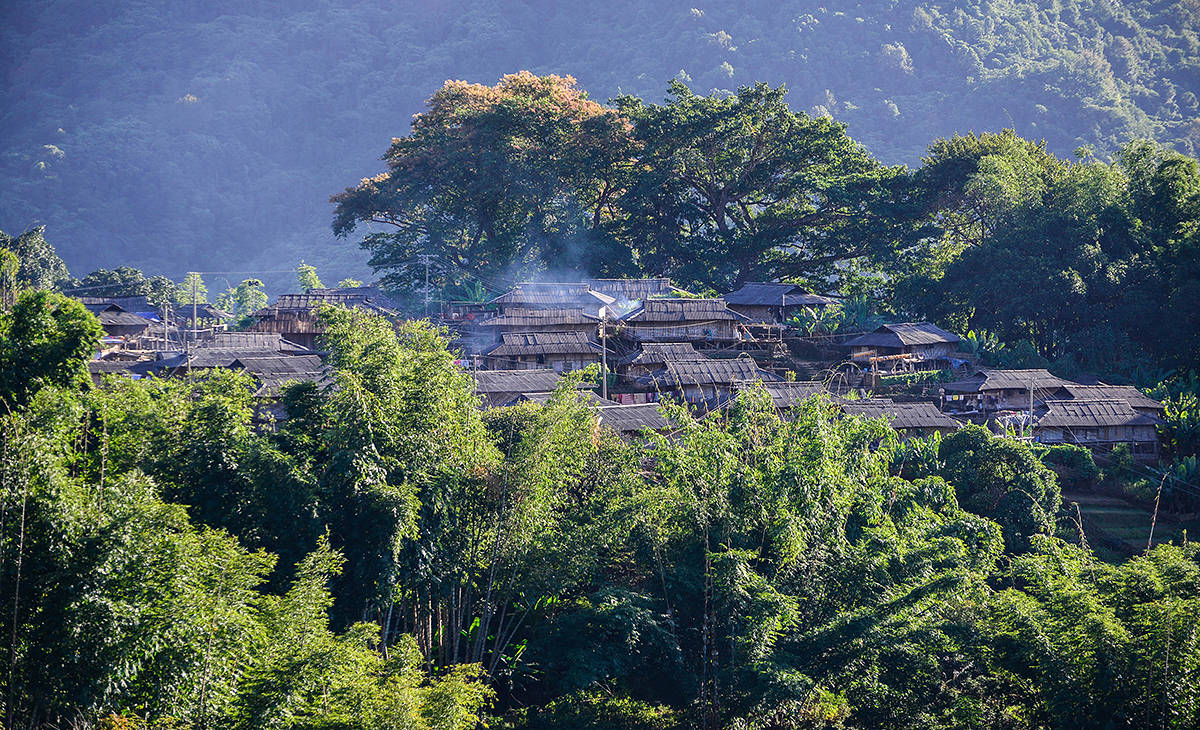 民族|真实走访中缅佤邦边境上的村寨，我见到，淳朴美丽的一个佤族地区