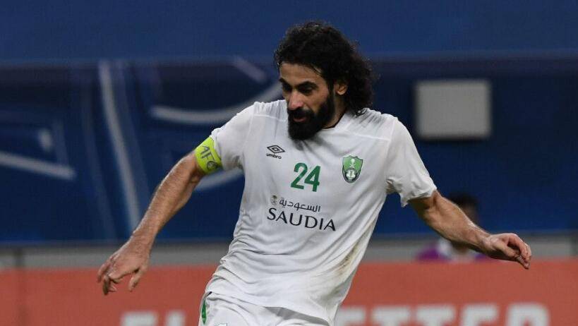 亚洲杯|沙特传奇球星，超级富二代，“中东孙继海”，43岁还在踢亚冠