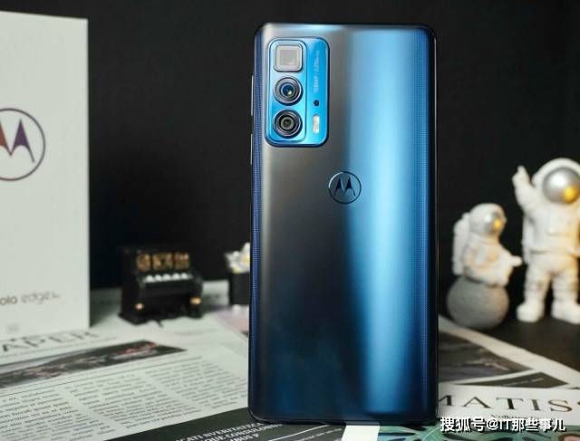 仅1999元 12G内存和50X变焦 价格亲民的骁龙870手机