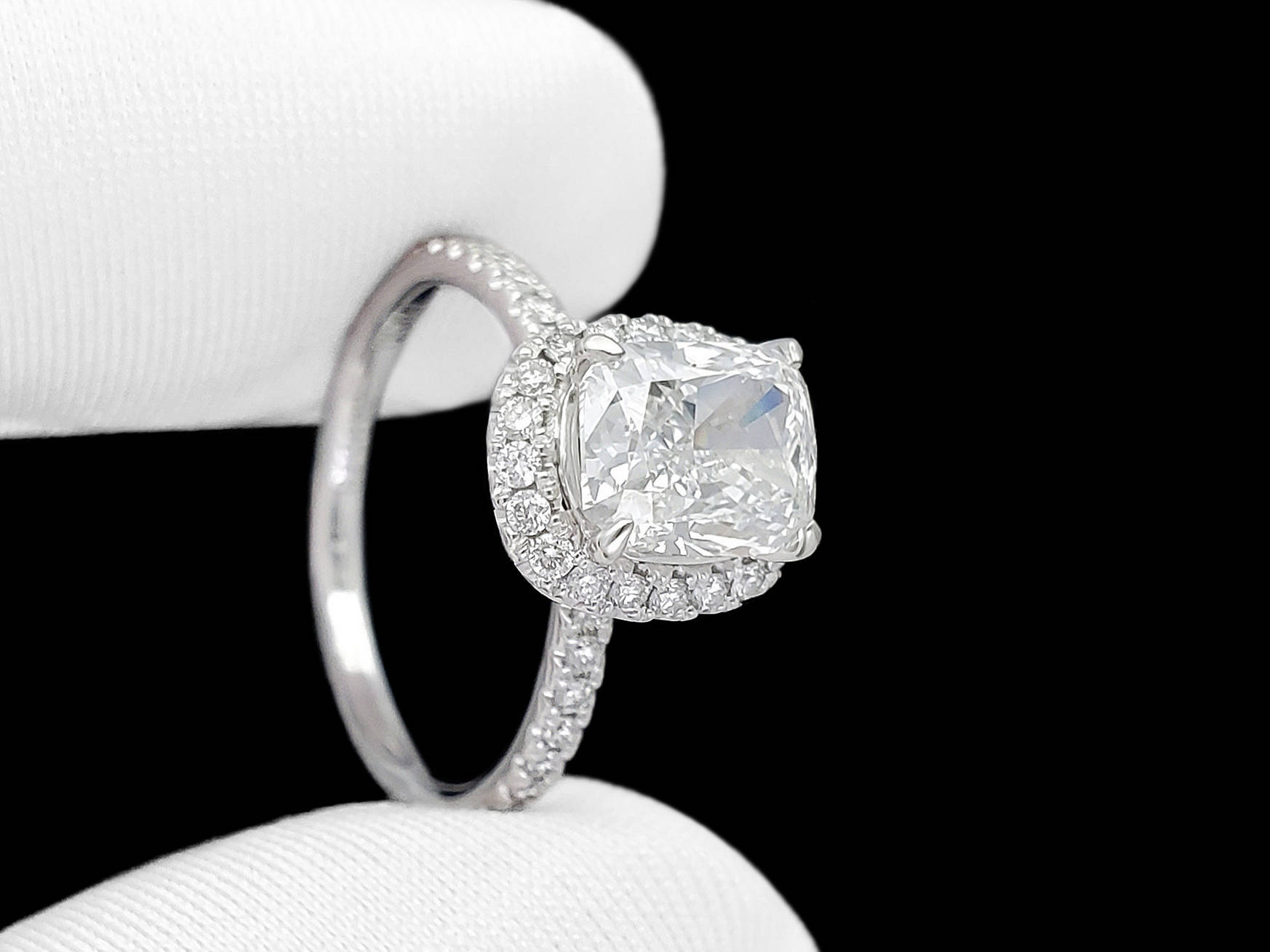 海瑞温斯顿枕形theone订婚钻戒,心上人就是枕边人_钻石_系列_珠宝