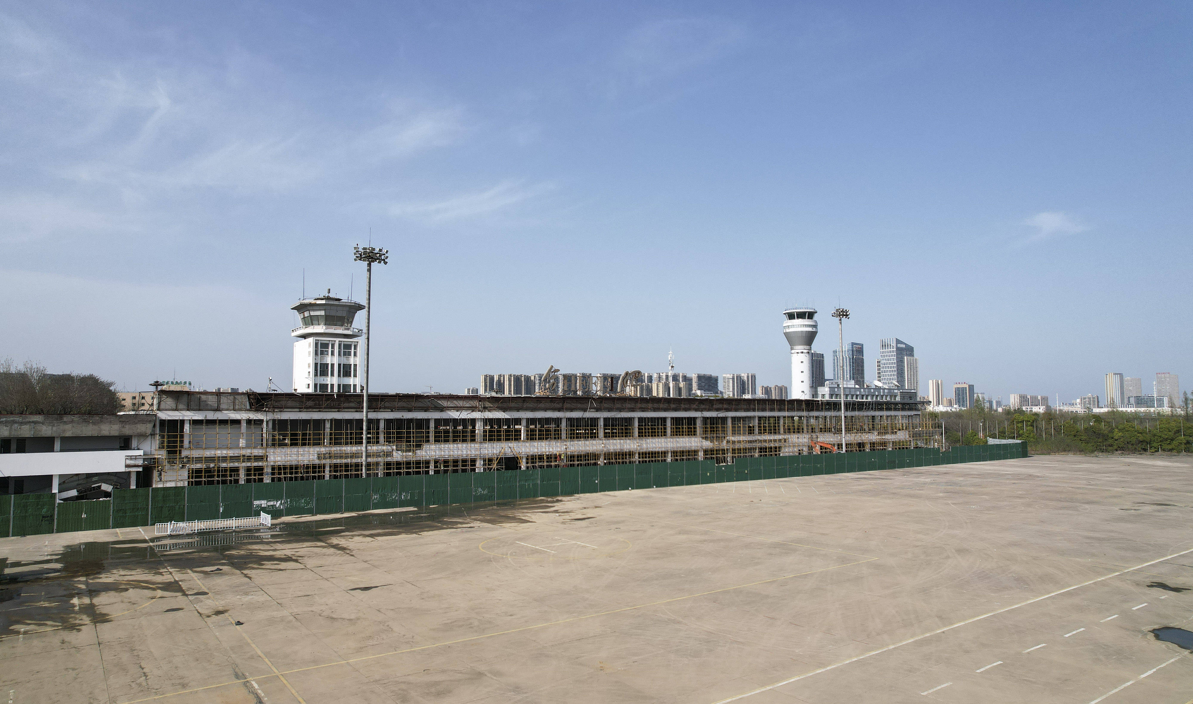 合肥:航拍骆岗机场航站楼-搜狐大视野-搜狐新闻