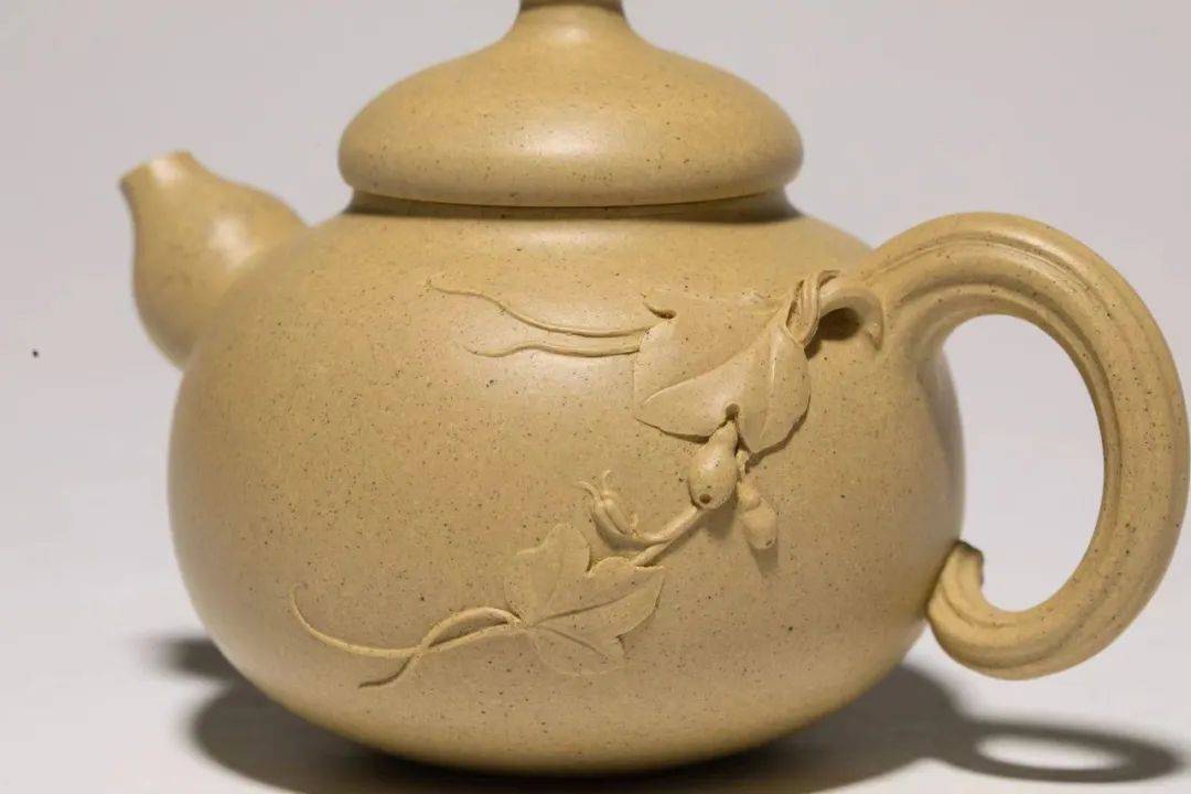 宜兴紫砂合格传承人王银芳作品赏析玉葫芦