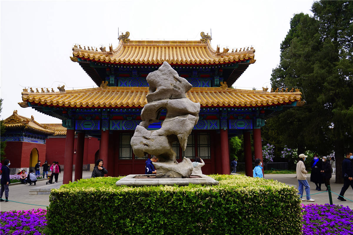 紫禁城附近的北海公园,香山静宜园,玉泉山静明园,万寿山颐和园,畅春园