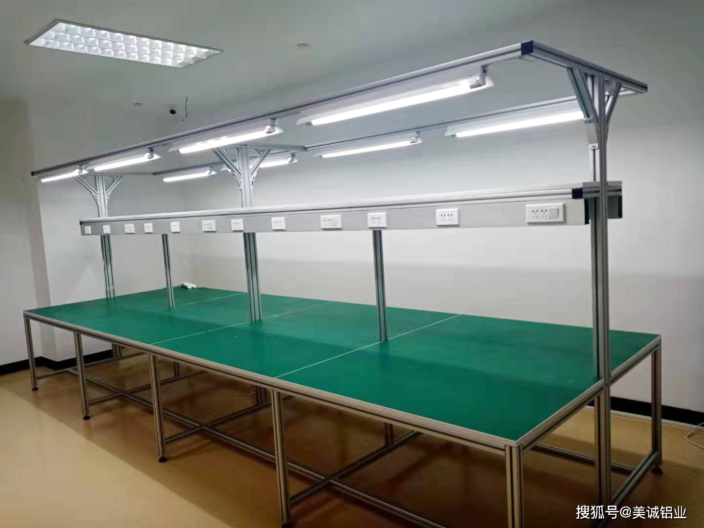 鋁型材工作臺鋁型材工作臺鋁型材生產廠家加工工作臺,設備包括切割機