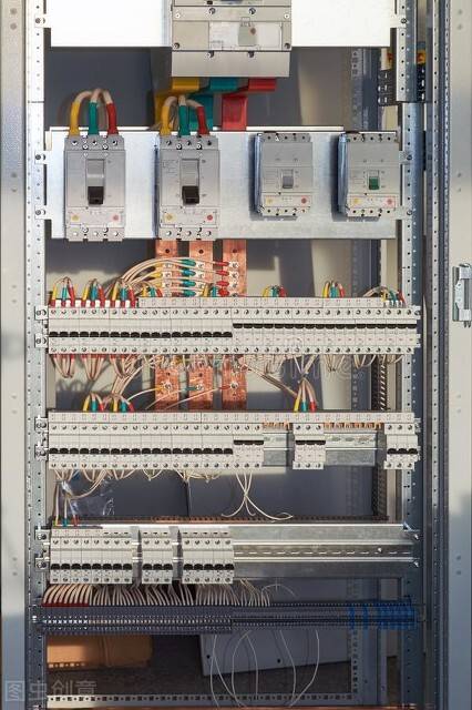 河南松峰電氣配電櫃接線標準這樣做的電工一定很厲害