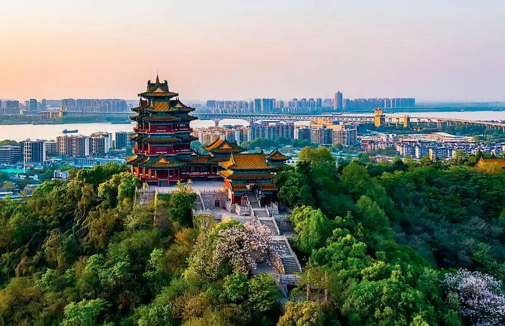 阅江楼是中国四大名楼之一吗_岳阳_景区_皇家