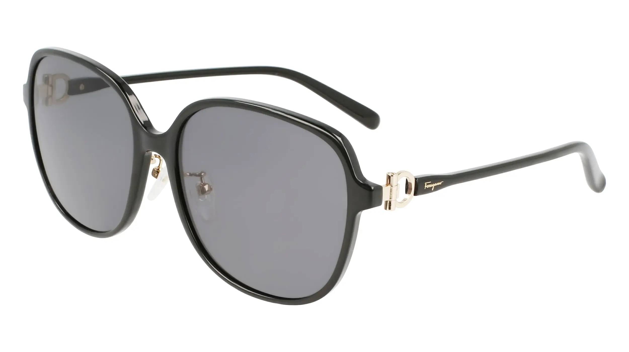 菲拉格慕眼镜全球品牌代言人欧阳娜娜演绎2022春夏眼镜广告大片