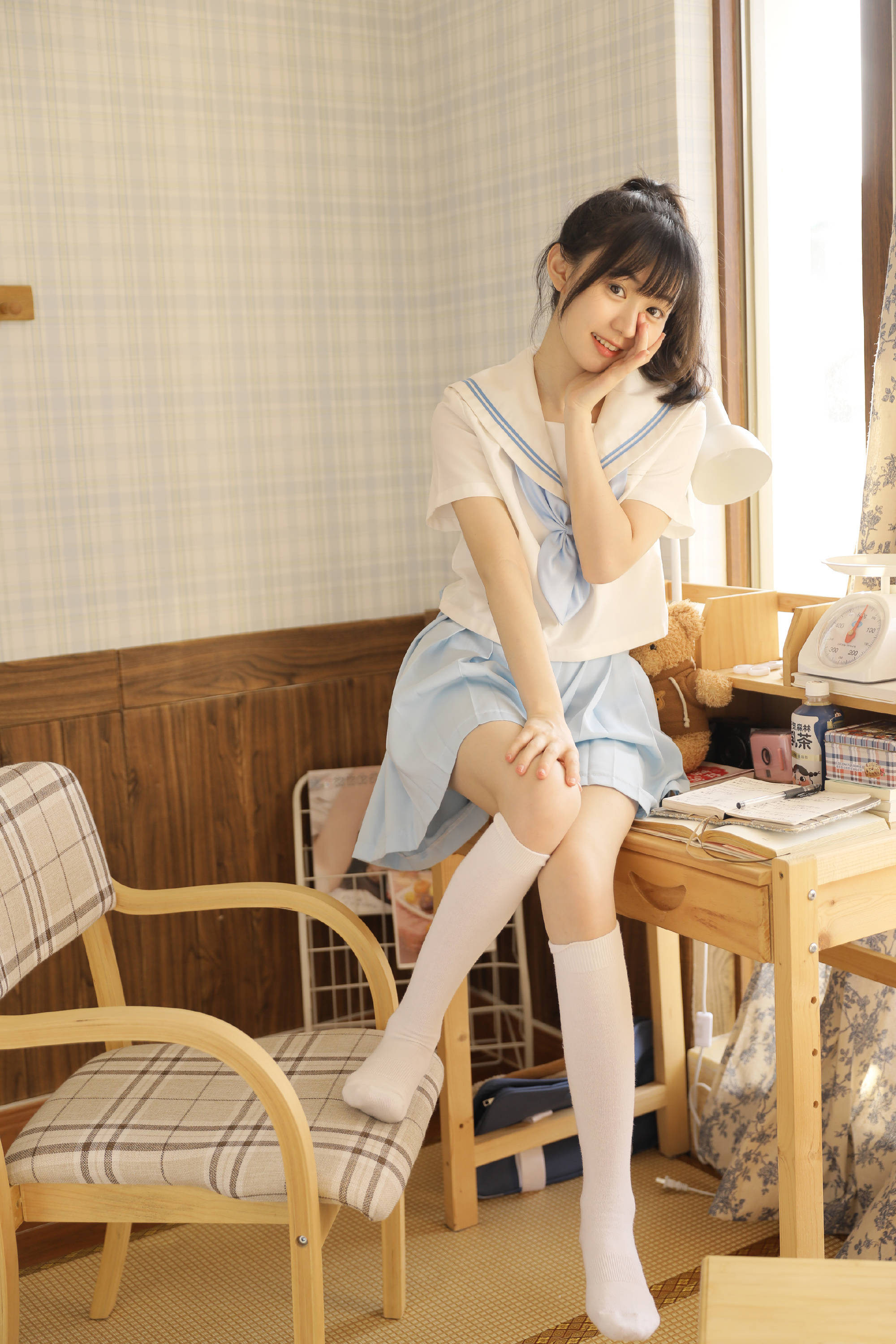 清纯女孩天花板