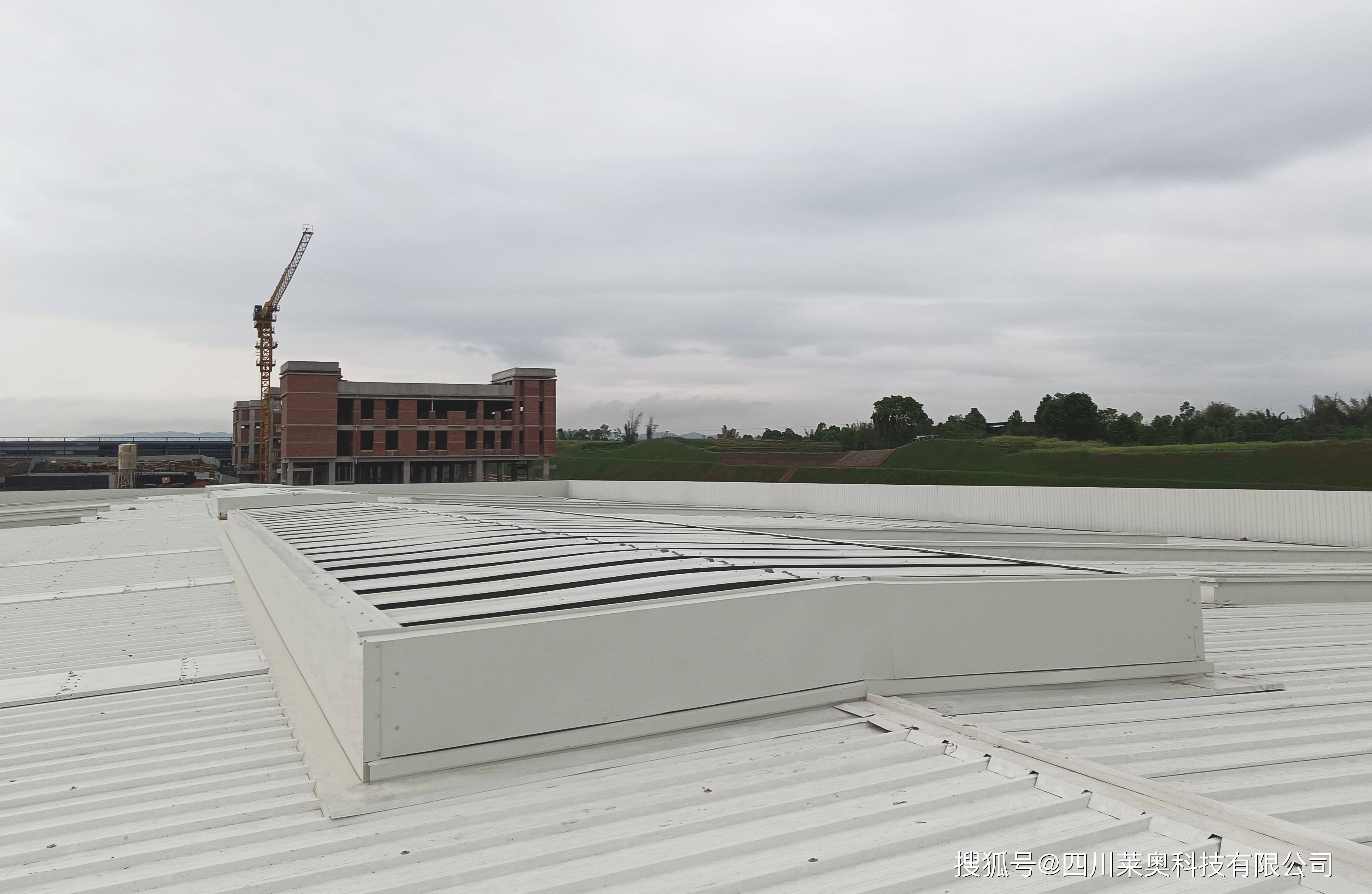 四川莱奥厂房通风天窗选用需要注意的四个要点