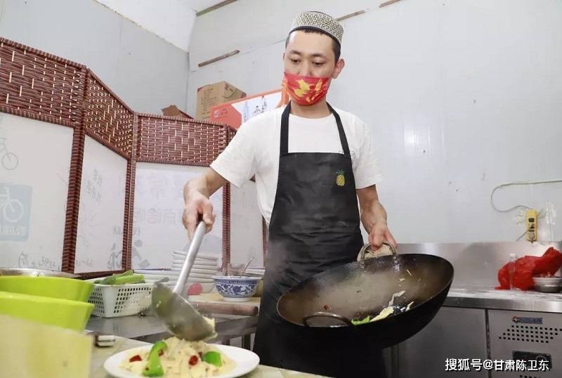 甘肃青年马强：舍己救人不留名 见义勇为传佳话