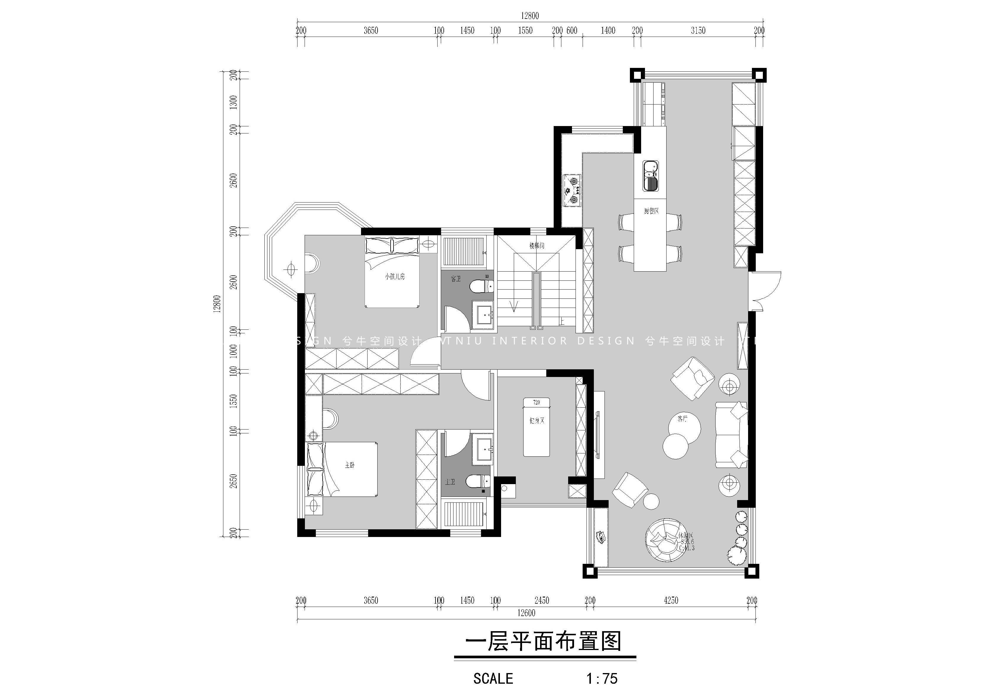 因房面积比较大,并且位于顶层.