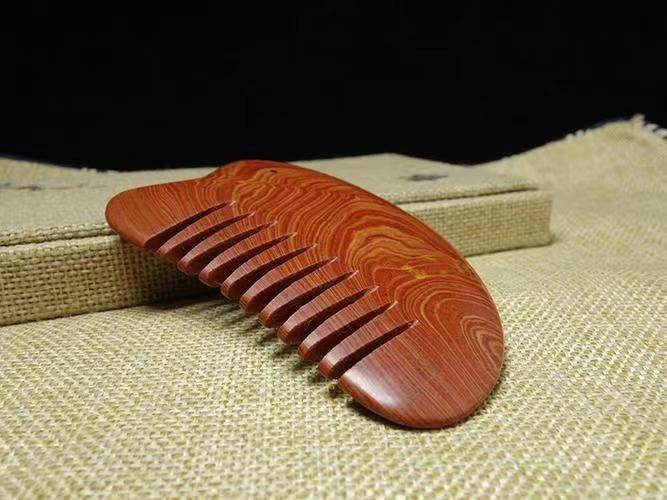 砭石梳子梳头的功效