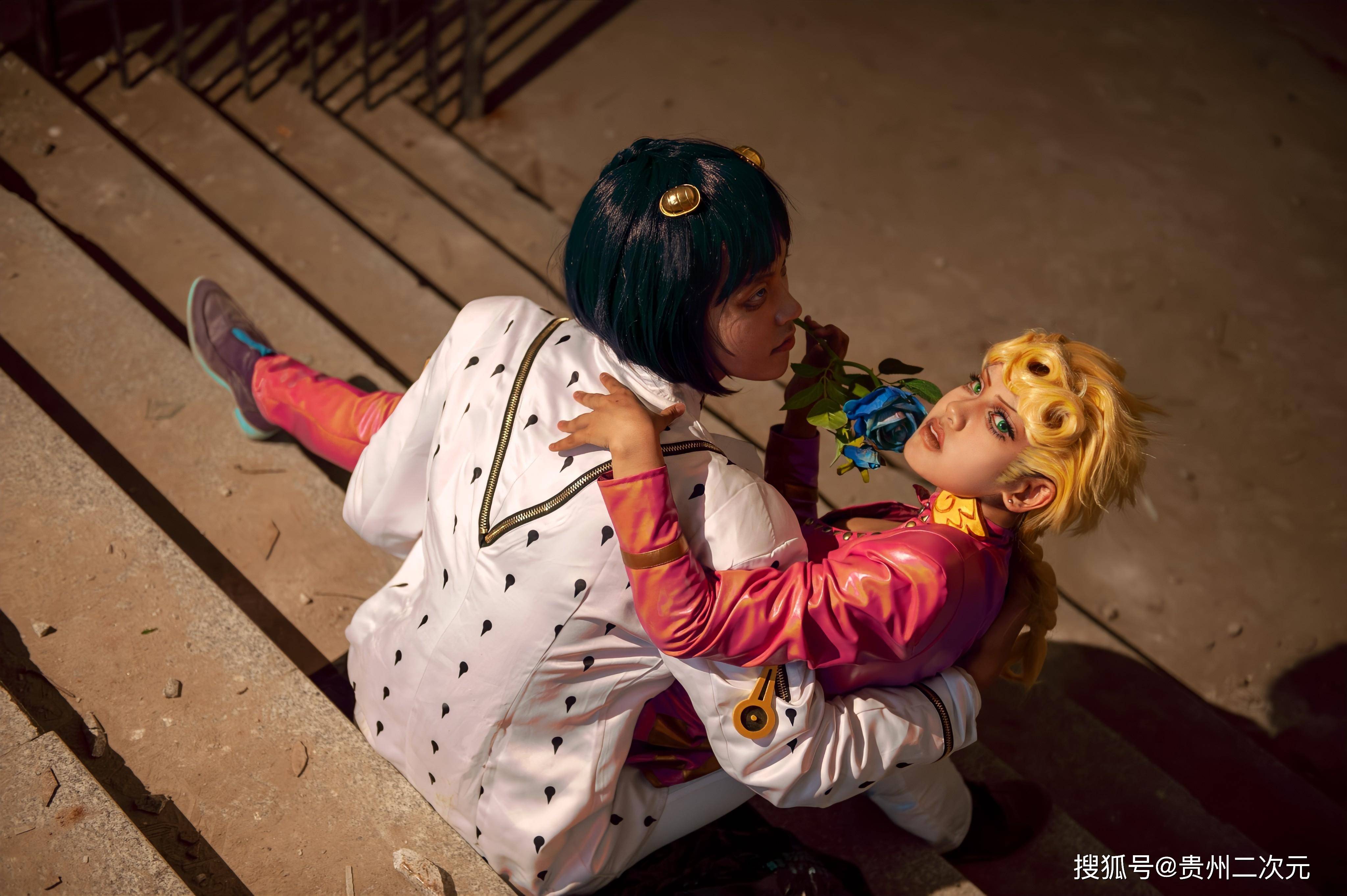 《jojo的奇妙冒險·黃金之風》喬魯諾x布加拉提cosplay_內容_羈絆