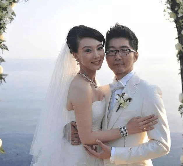 于是介绍给了好友赵胤胤.