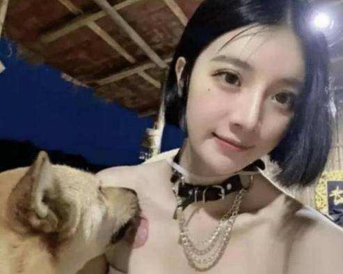 每日一笑:妹子厉害啊,第一次见识到了真正的舔狗