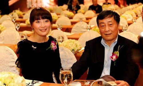 女富豪38岁却未谈过恋爱,父亲忍不住公开为女征婚