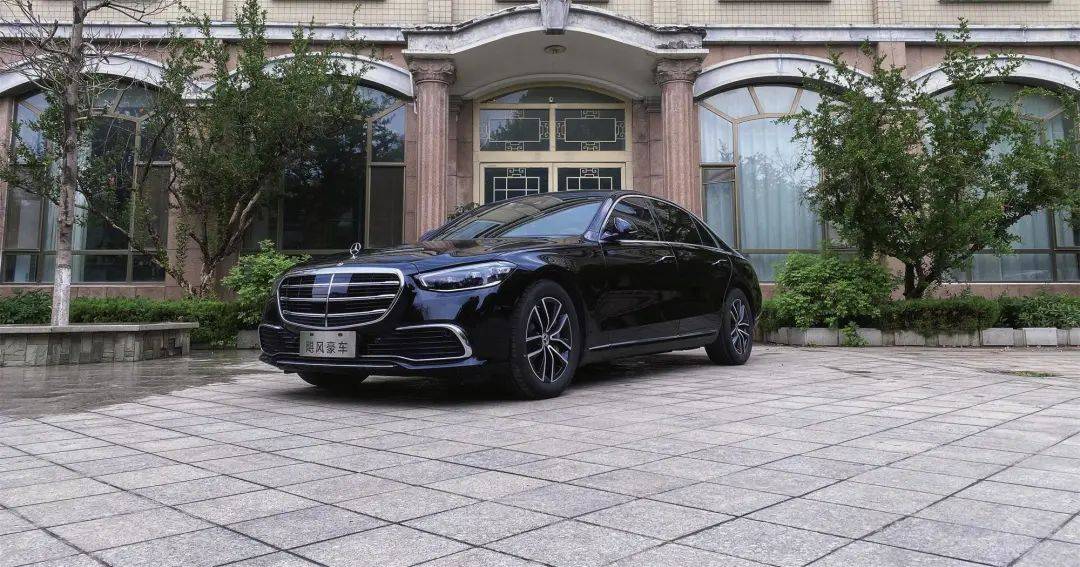 奔驰s400l探寻众多媒体车评人跪舔的原因