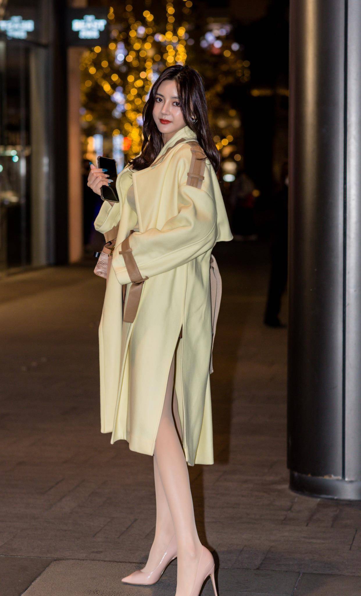 三十岁左右的女人最爱尖头细跟鞋易搭配显身材还能穿出女人味