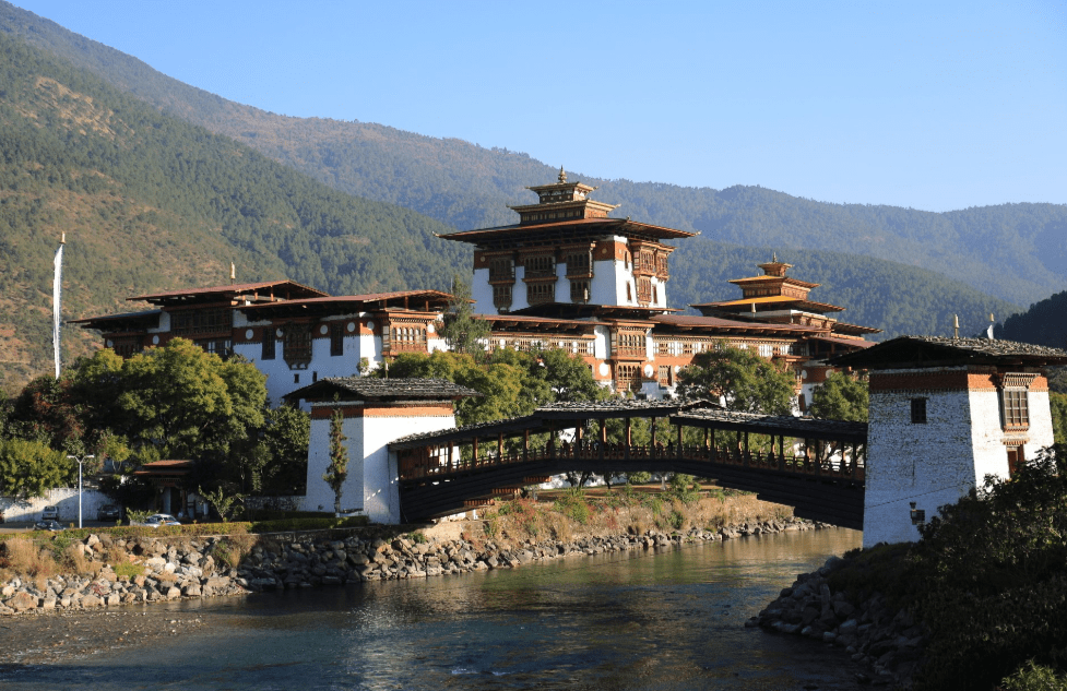 不丹7月1日全面开放:这五处一生不得不去的雪域胜景您到过几个?