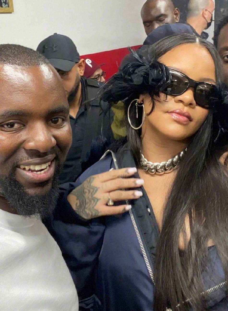 rihanna产后首次公开露面 与男友现身音乐节引围观-搜狐大视野-搜狐