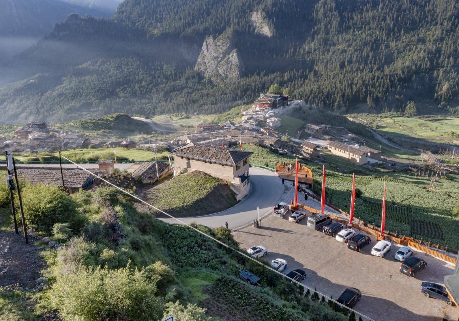 甘肃迭部:扎尕那风景如画_黄伦斌_谭永平_闫明苑