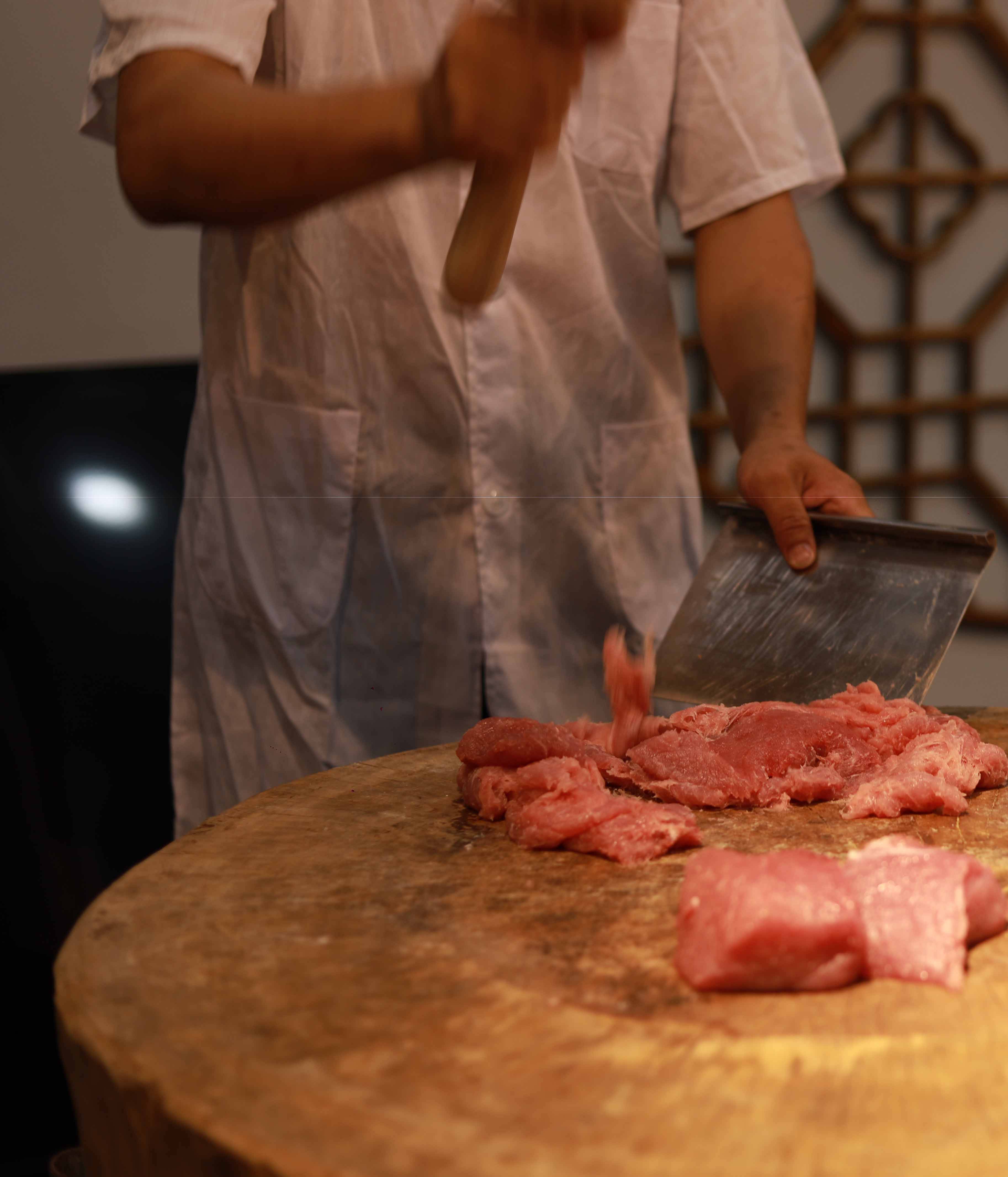 福德湾逛老街走进世界矾都体验非遗肉燕制作