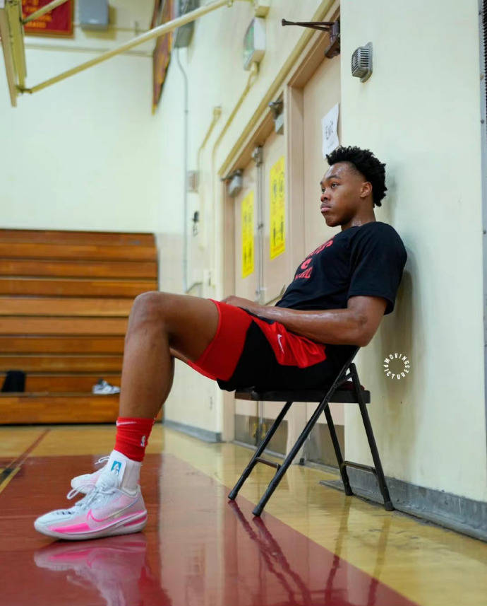 热火欧文训练场加练细节曝光揭示成功背后付出