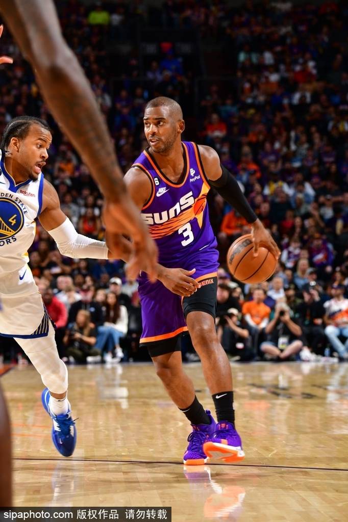 勇士太阳鏖战四节三分雨不断刷新赛季命中纪录