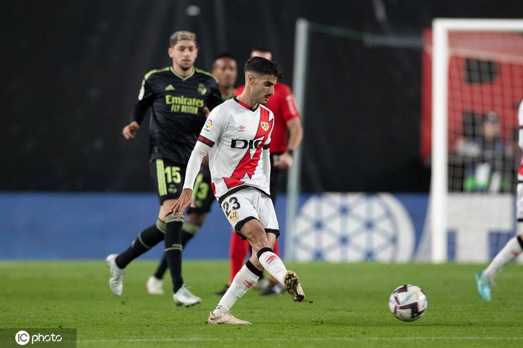 巴列卡诺客场挑战西班牙人双方为脱离降级区展开激战