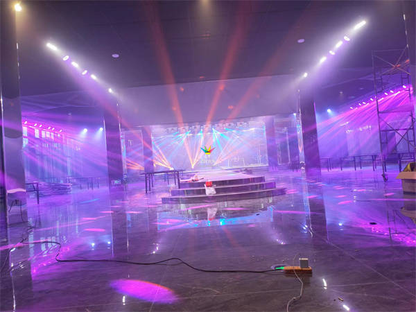 婚礼宴会厅的灯光 酒店婚礼灯光 婚礼需要用的灯光-搜狐大视野-搜狐新闻