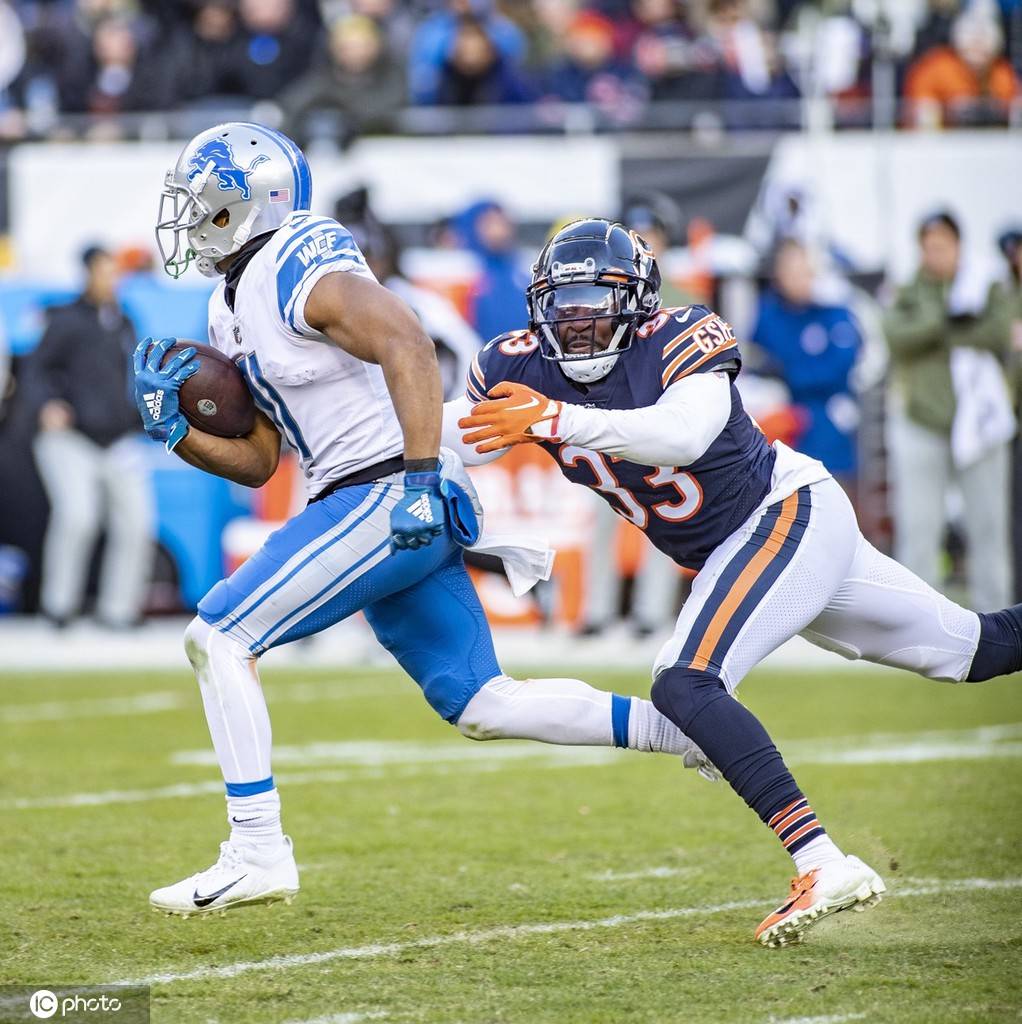 NFL常规赛直播全程高清呈现 精彩对决不容错过 实时跟进各队战况与球星表现 体验最真实的美式橄榄球盛宴