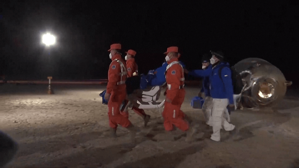 返回舱成功着陆 神舟十四号载人飞行任务圆满成功-搜狐大视野-搜狐新闻