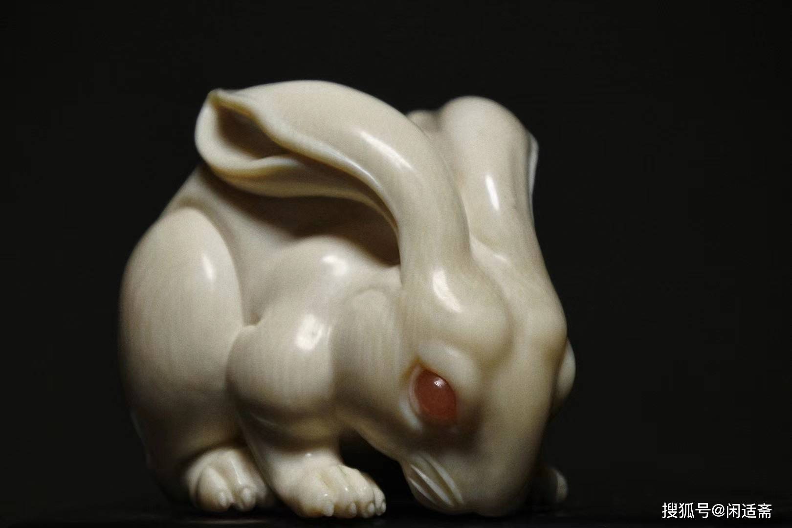 瑞兔,雅致灵秀,如玉莹润_玉兔_雕刻_美感