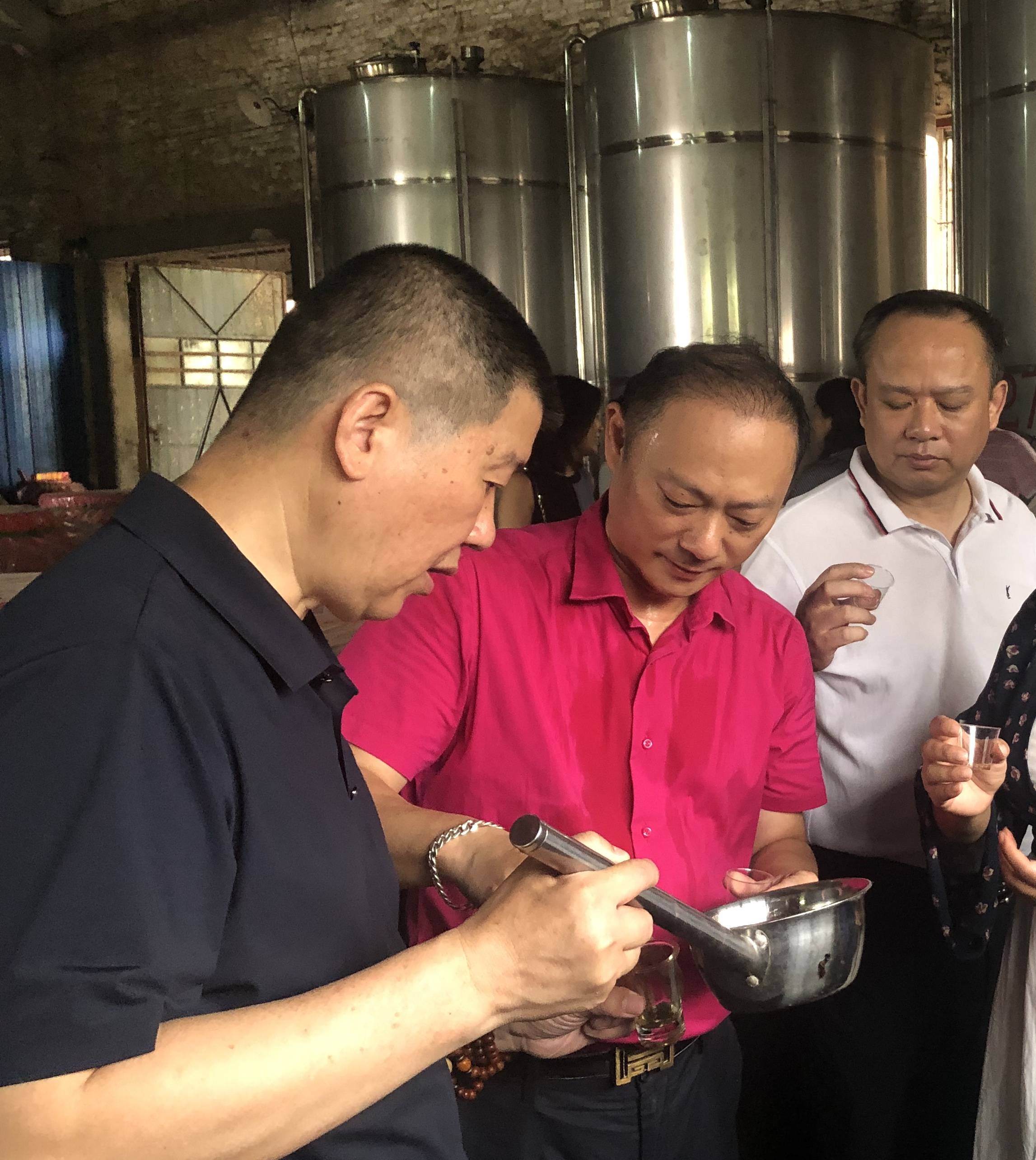 酿酒大师谢金明:一生只为酿好酒_共青城_质量_车间