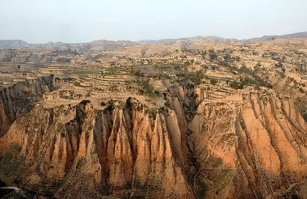 黄土沟间地貌图片