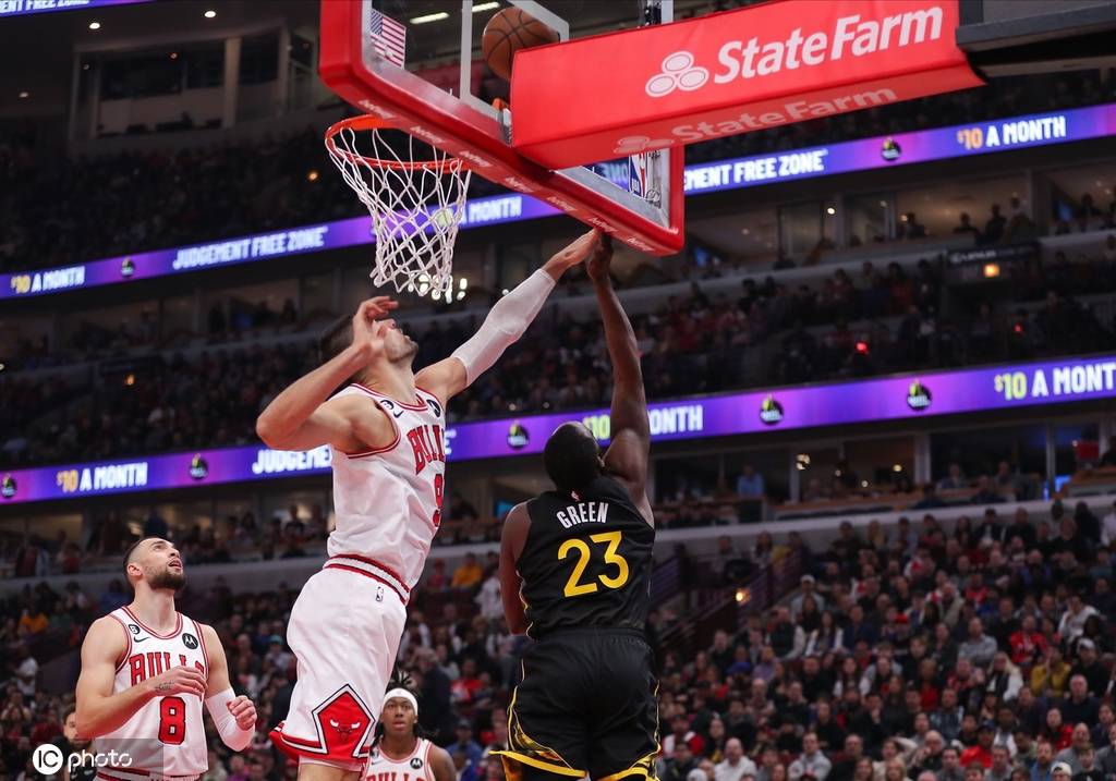 库里运球如风突破防线助勇士逆转取胜创造赛季新高