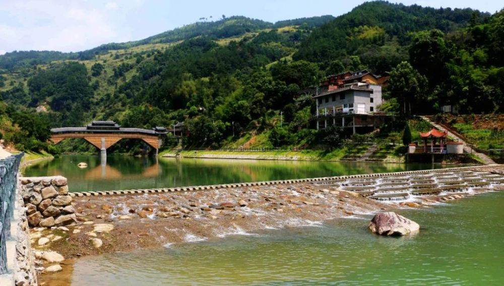 寿宁县斜滩镇大溪头村(七绝)