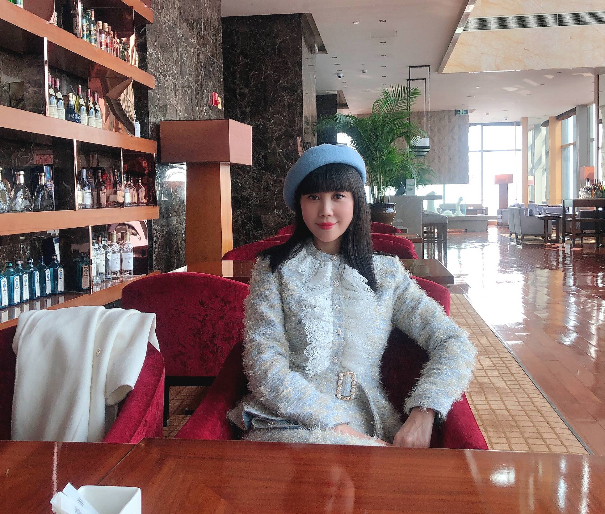 诗人施施然《印度洋》这地球另一端苍茫辽阔的奇迹这灰色的液态的身体