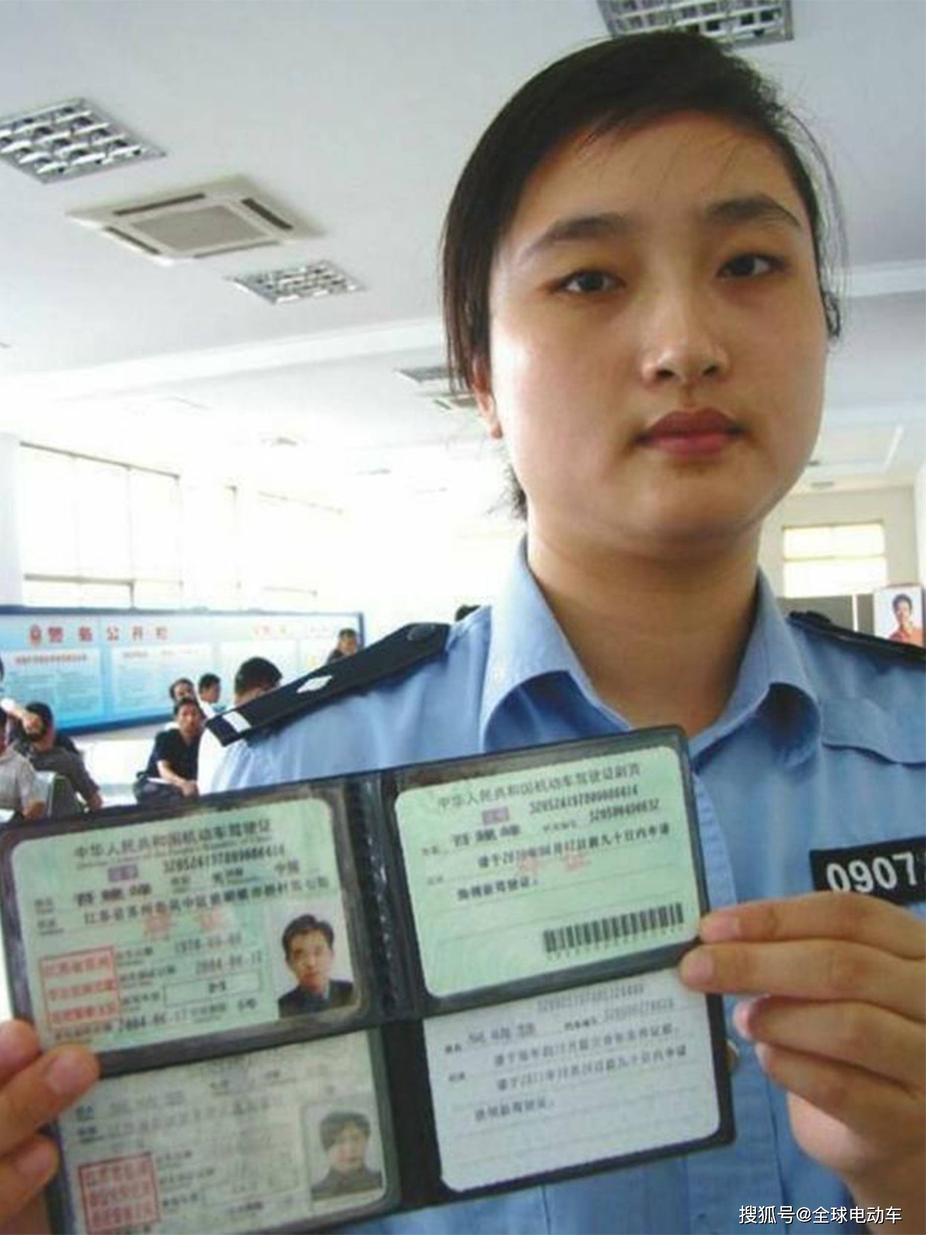 公安部推行3项办理驾驶证便民措施2月10日起可延期换领驾驶证