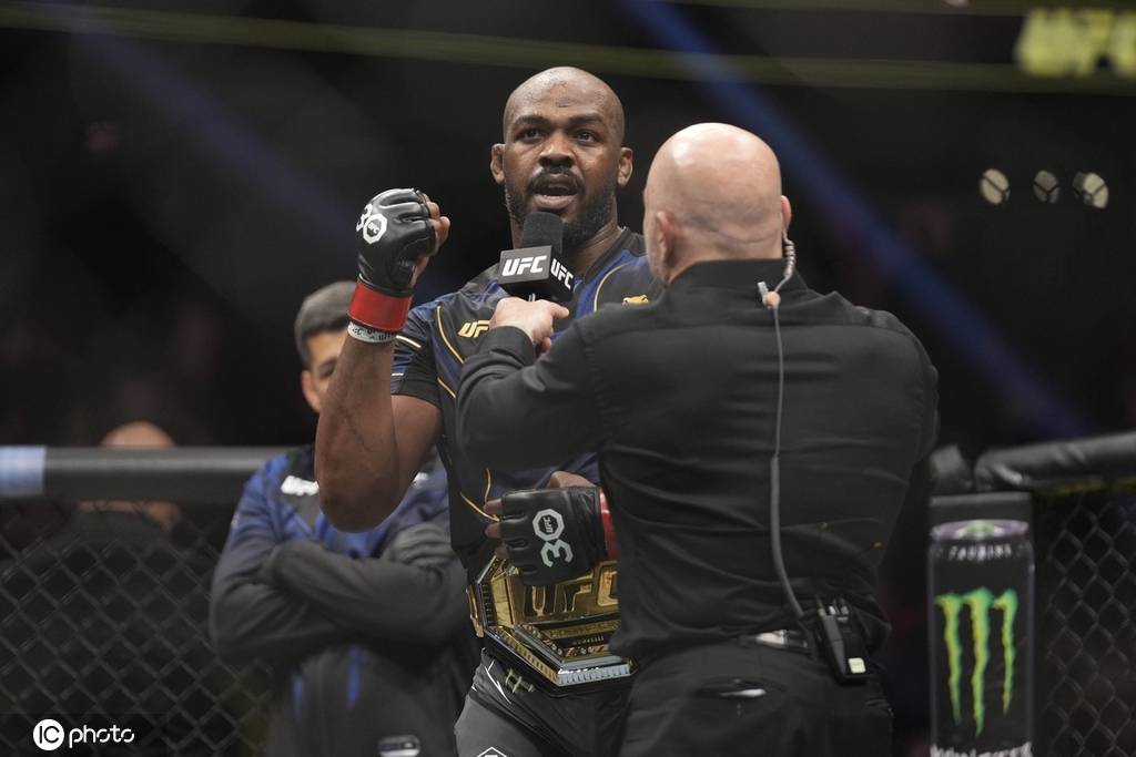 ufc285主赛骨头琼斯首回合断头台降服盖恩