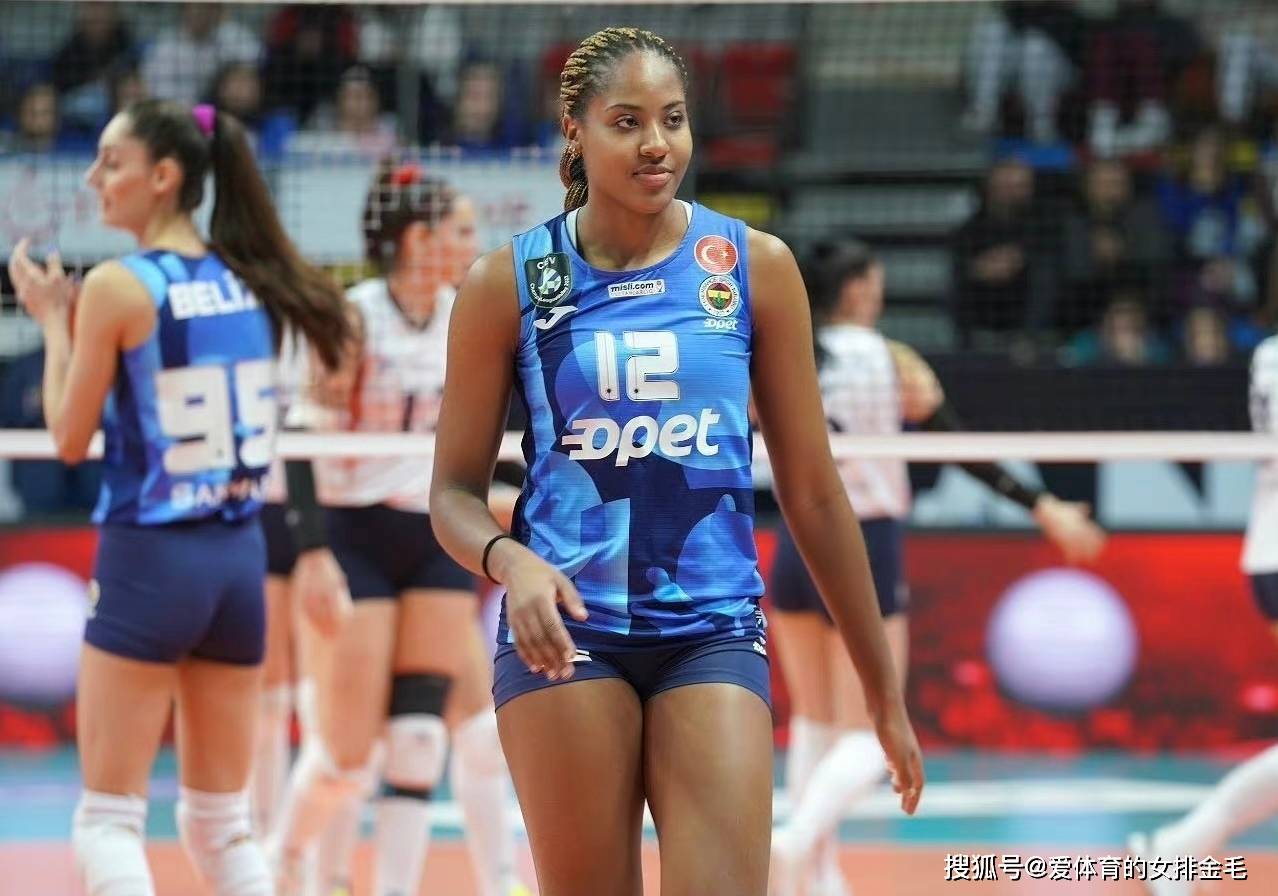 俄罗斯新星辈出,巴西老中青结合!唯蔡斌固执爱老将,不选新人!