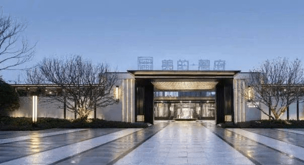 长沙美的麓府售楼处咨询预约看房热线:400-022-8887转6666(营销中心)