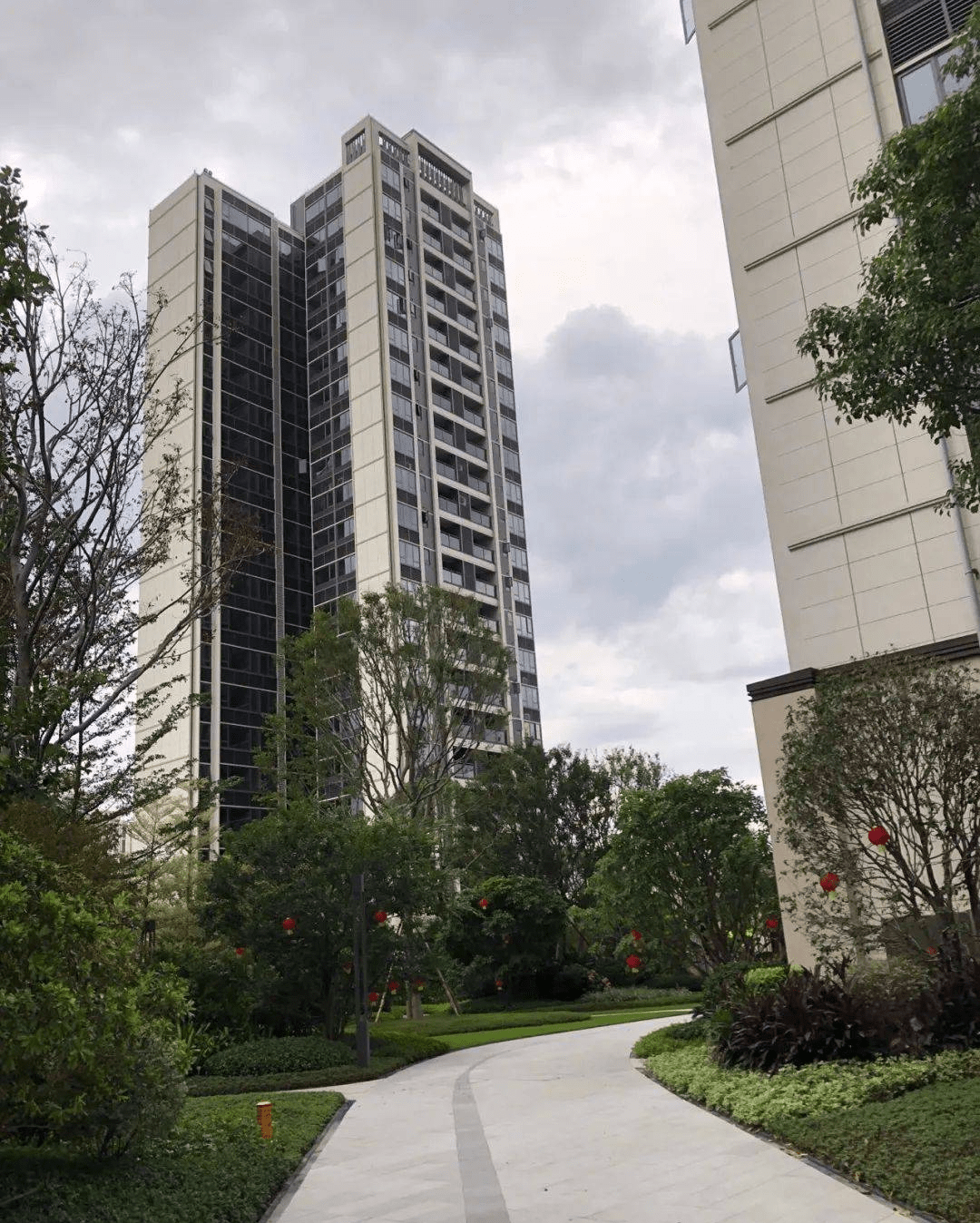 【佛山保利灯湖天珺】售楼处电话400-022-8887转9999【营销中心】_24