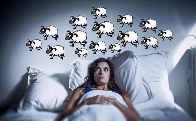 揭秘：为什么8小时睡眠论可能是错的？（八小时睡眠理论）