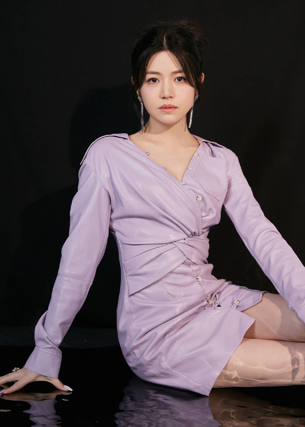 陈妍希穿紫色礼服端庄大气 流光溢彩释放浪漫气息-搜狐大视野-搜狐新闻