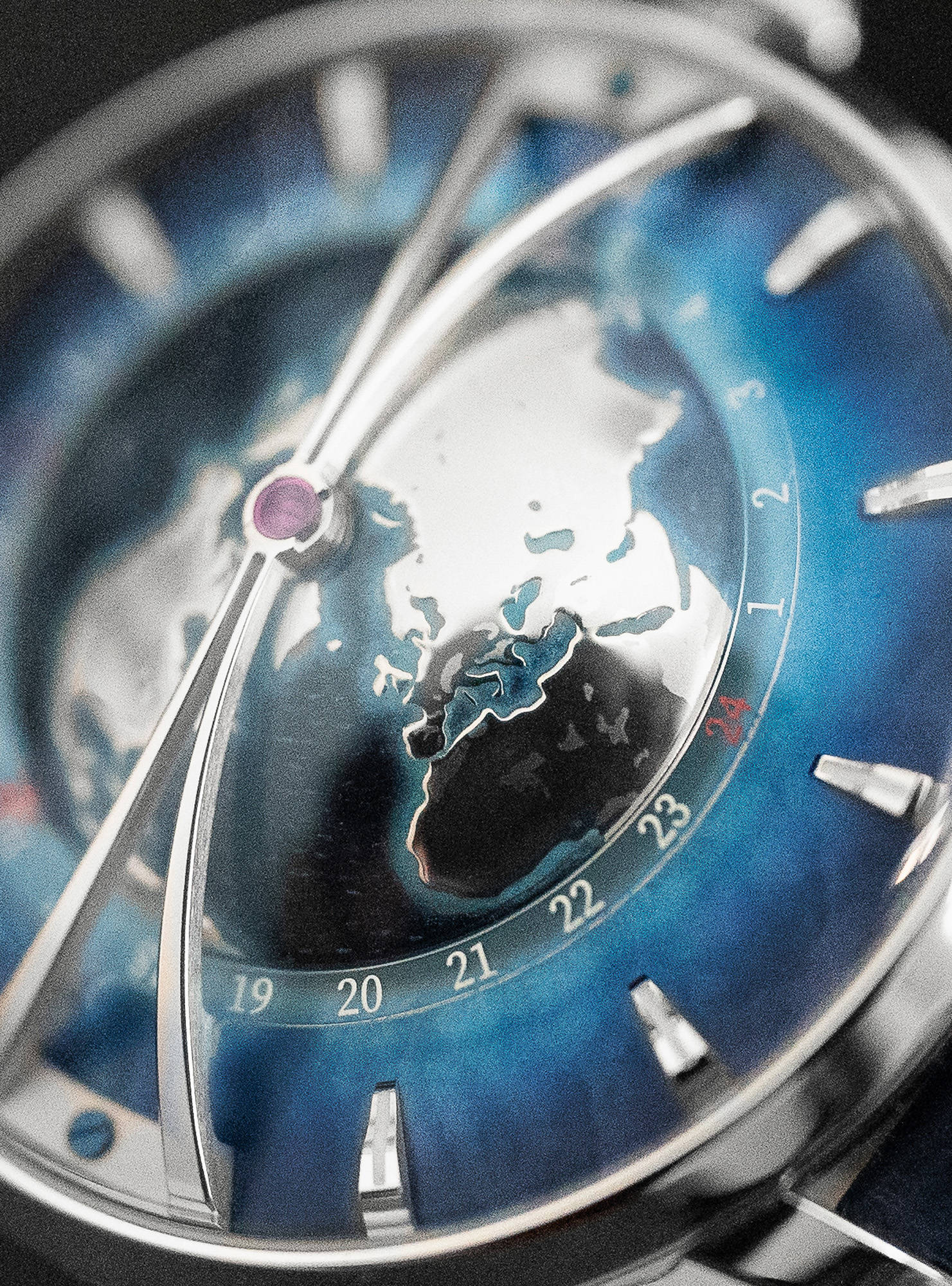 奇异陆地arnold & son globetrotter platinum采用45毫米圆形表壳