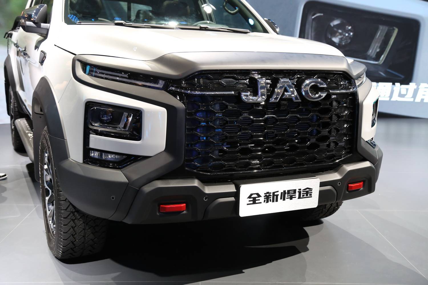 2023上海车展:江淮全新悍途皮卡实拍_搜狐汽车_搜狐网