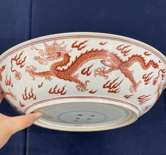 嘉德拍卖——清康熙 矾红云龙纹大盘_爱德华·霍尔_征集_中国
